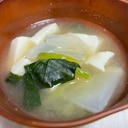 小松菜とカブの味噌汁